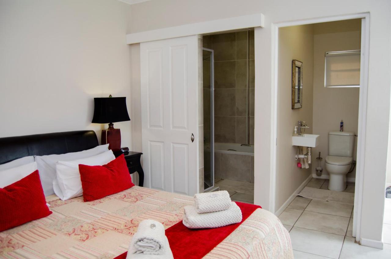 Bed and Breakfast Annies House Крэдок Экстерьер фото